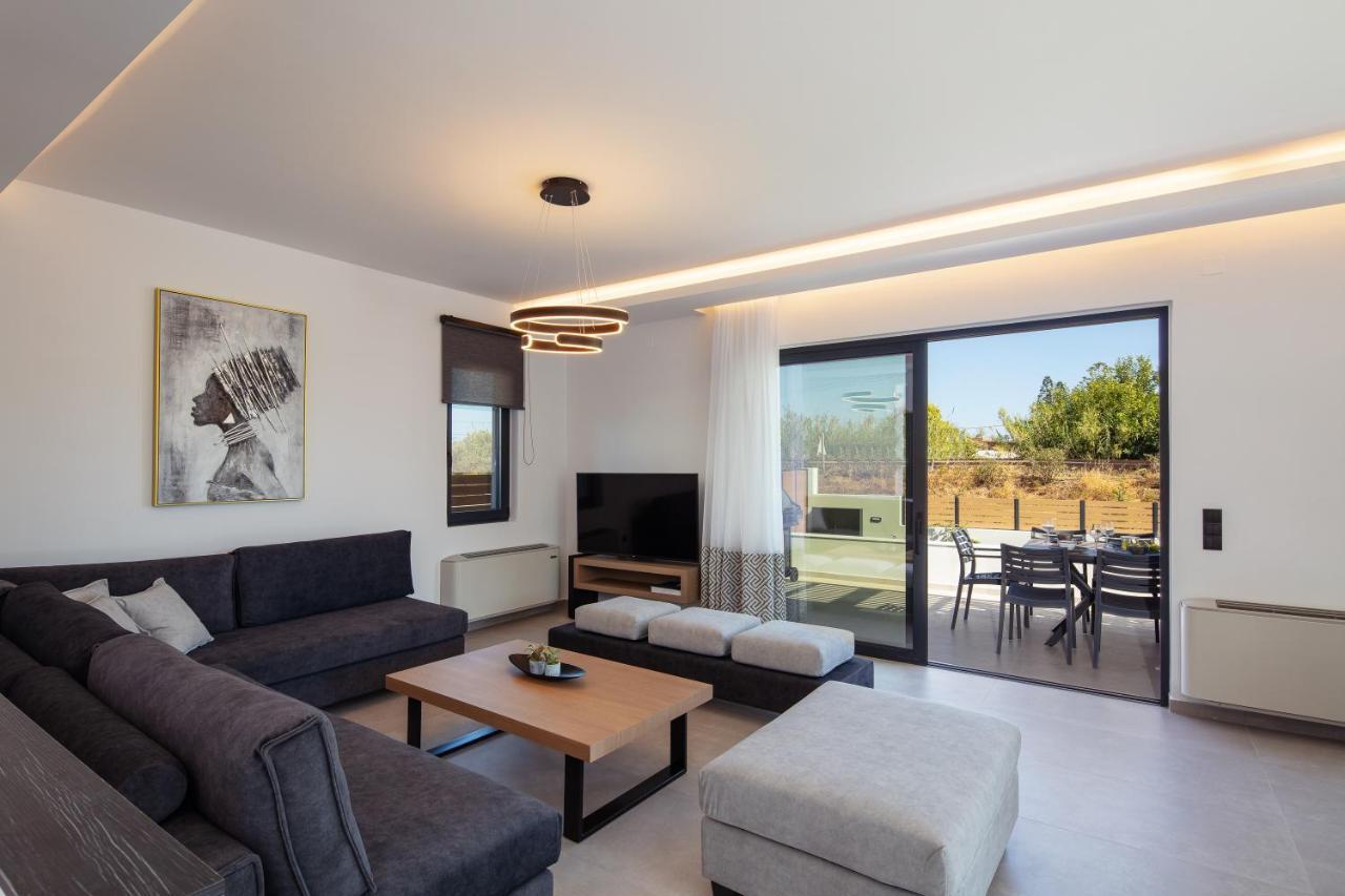 Sunnyside Villas, Ideal For Vibrant Stays,By Thinkvilla Pijanósz Kámbosz Kültér fotó